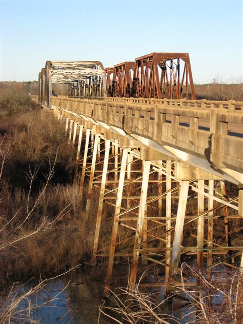 Tallahatchie bridge - Gentry's song recounts the day when Billie Joe McAllister committed suicide by jumping off the Tallahatchie Bridge on Choctaw Ridge, Mississippi. When Gentry discussed the …